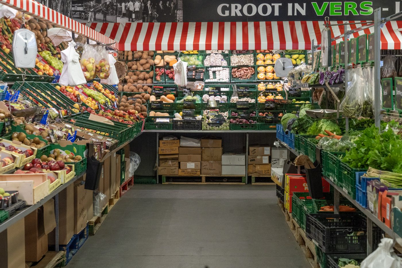 Overzicht van de winkel van binnen